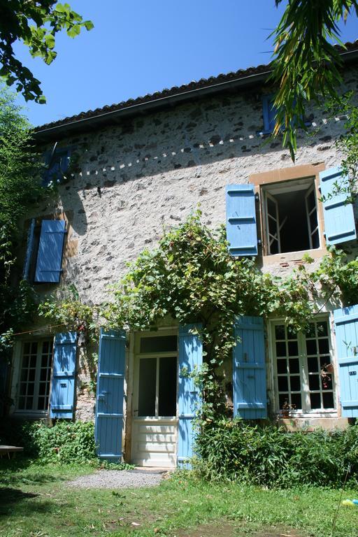 Le Petit Mas D'Ile Bed and Breakfast Saint-Germain-de-Confolens Εξωτερικό φωτογραφία
